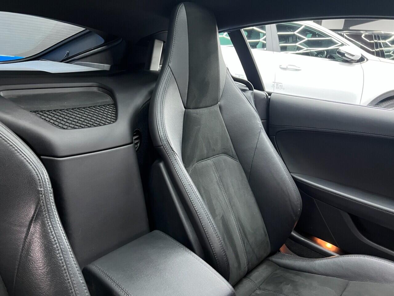 Jaguar F-Type view 37