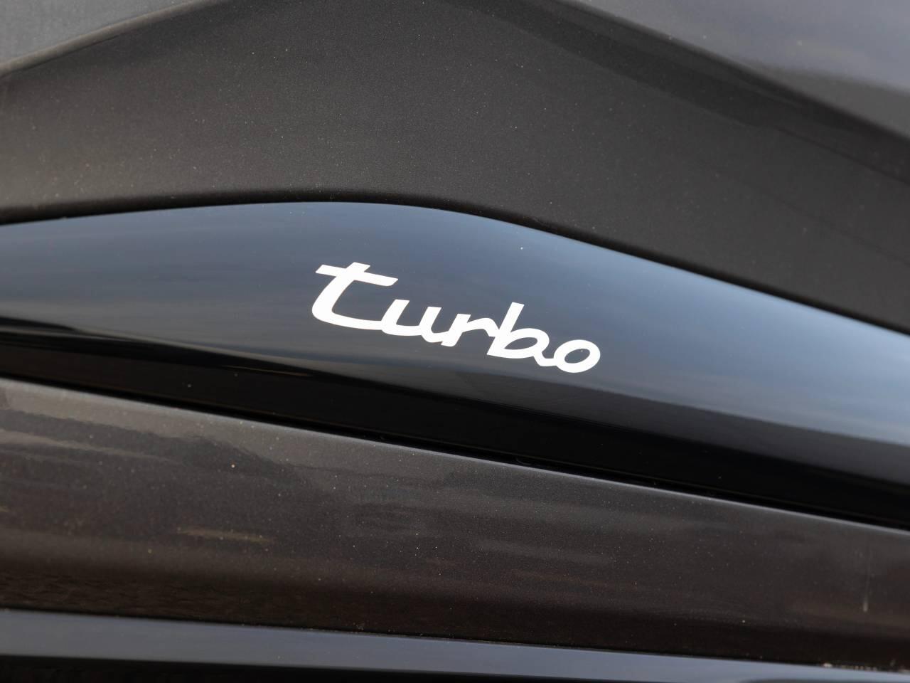 Porsche Macan view 19