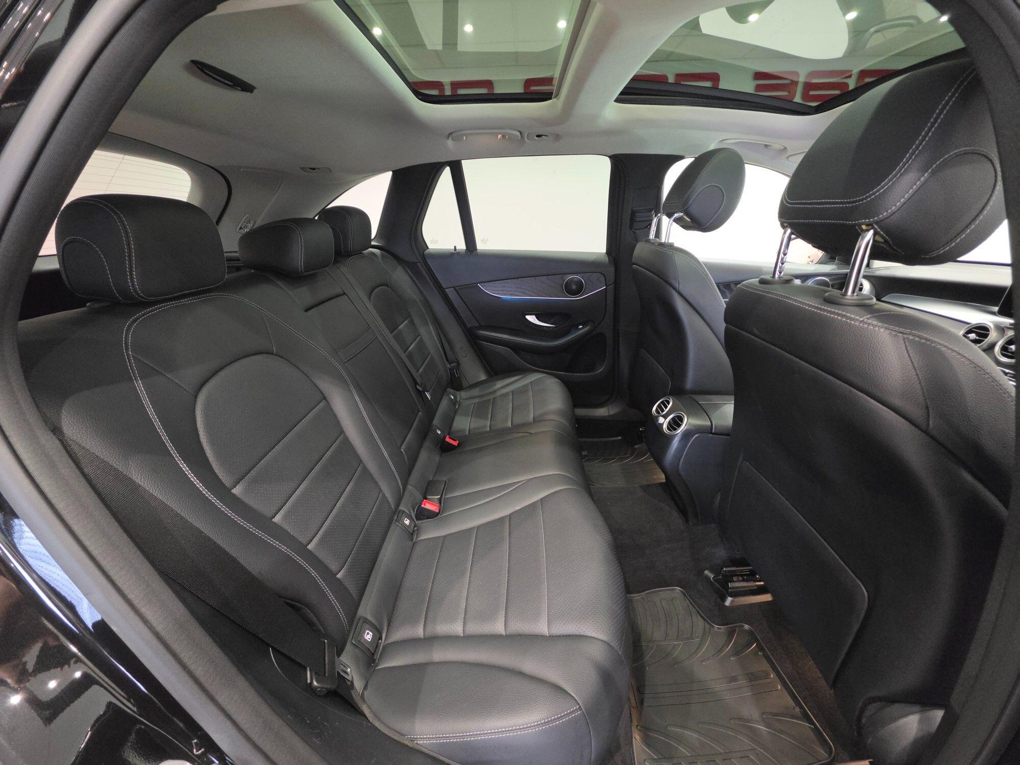 Mercedes-Benz GLC view 14