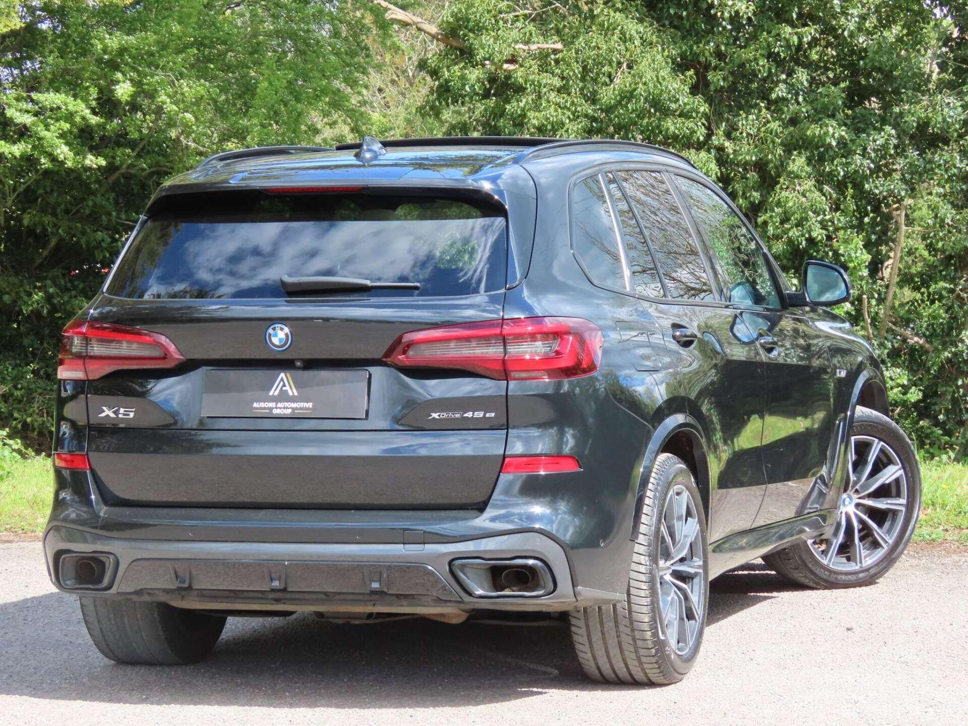 BMW X5 view 5