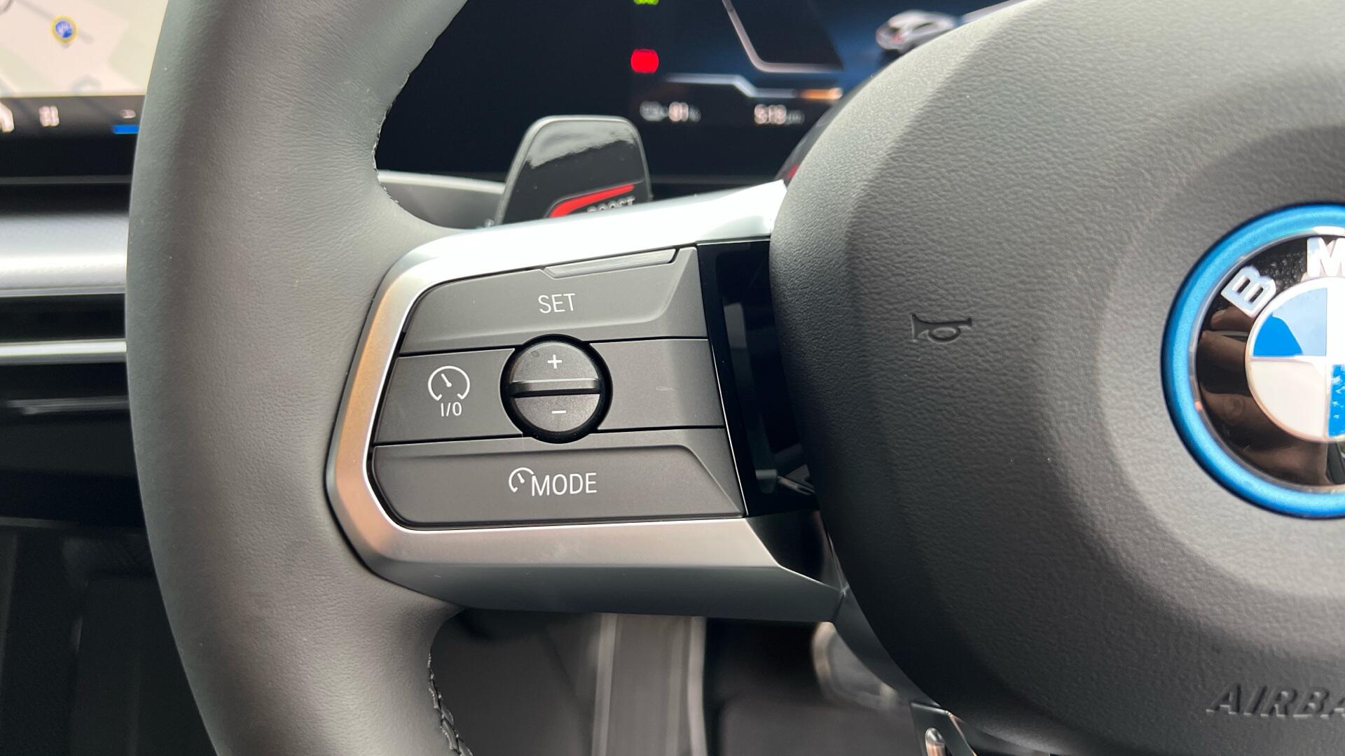 BMW Ix2 view 17