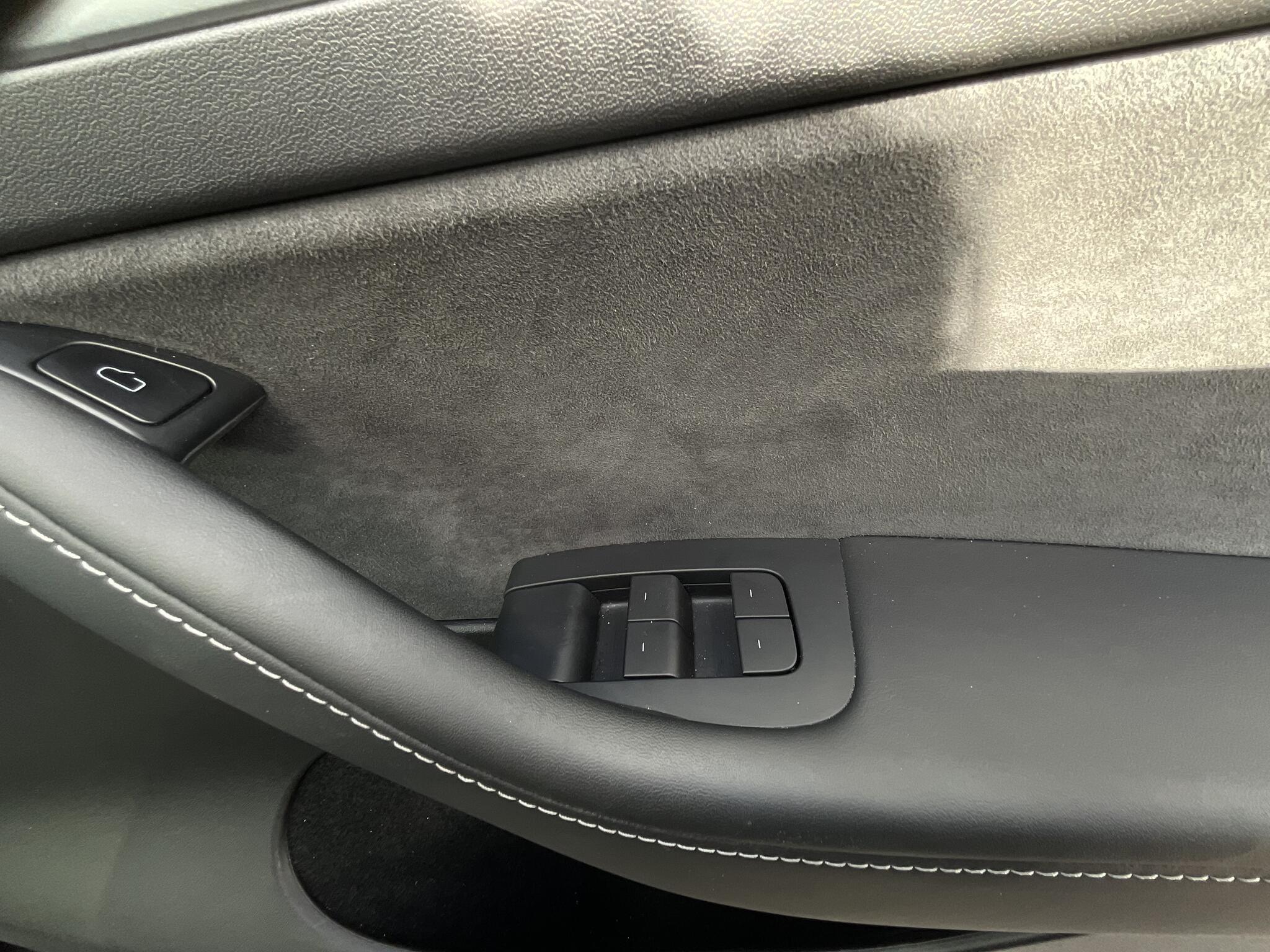 Tesla Model Y view 32
