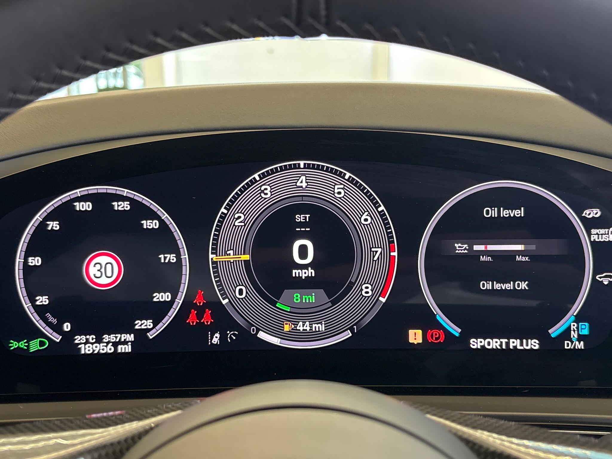 Porsche Cayenne view 16