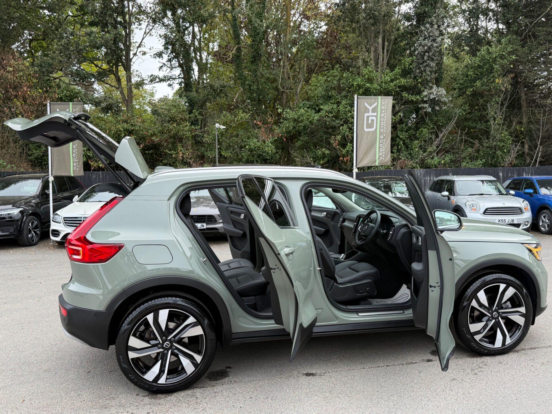 Volvo XC40 view 19