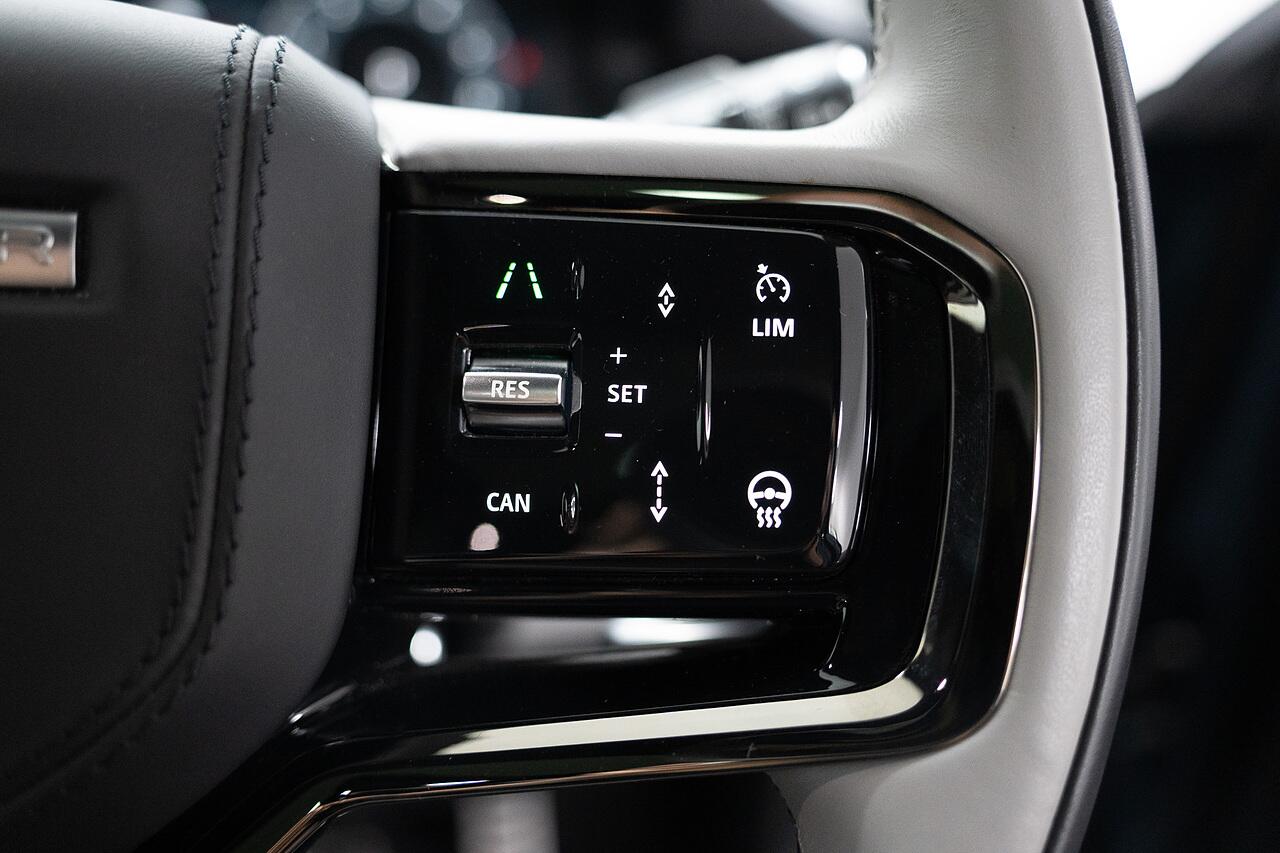 Land Rover Range Rover Evoque view 9