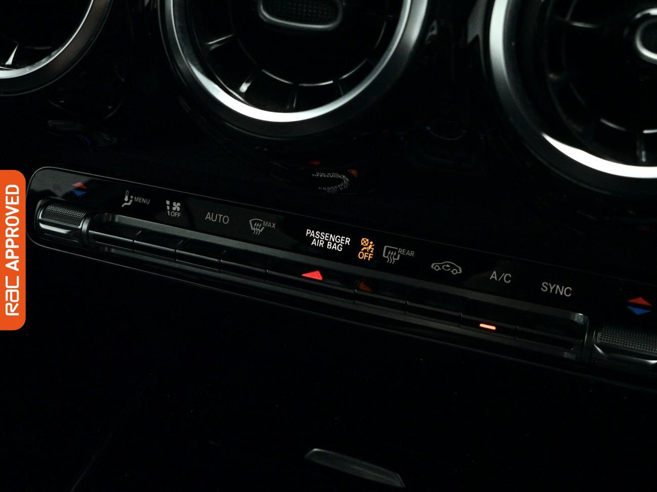 Mercedes-Benz GLB view 19