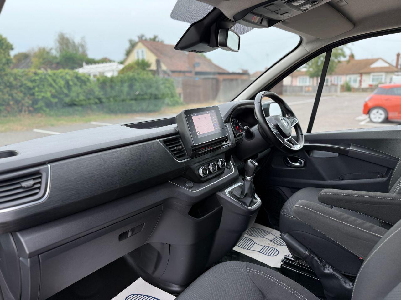 Renault Trafic view 13