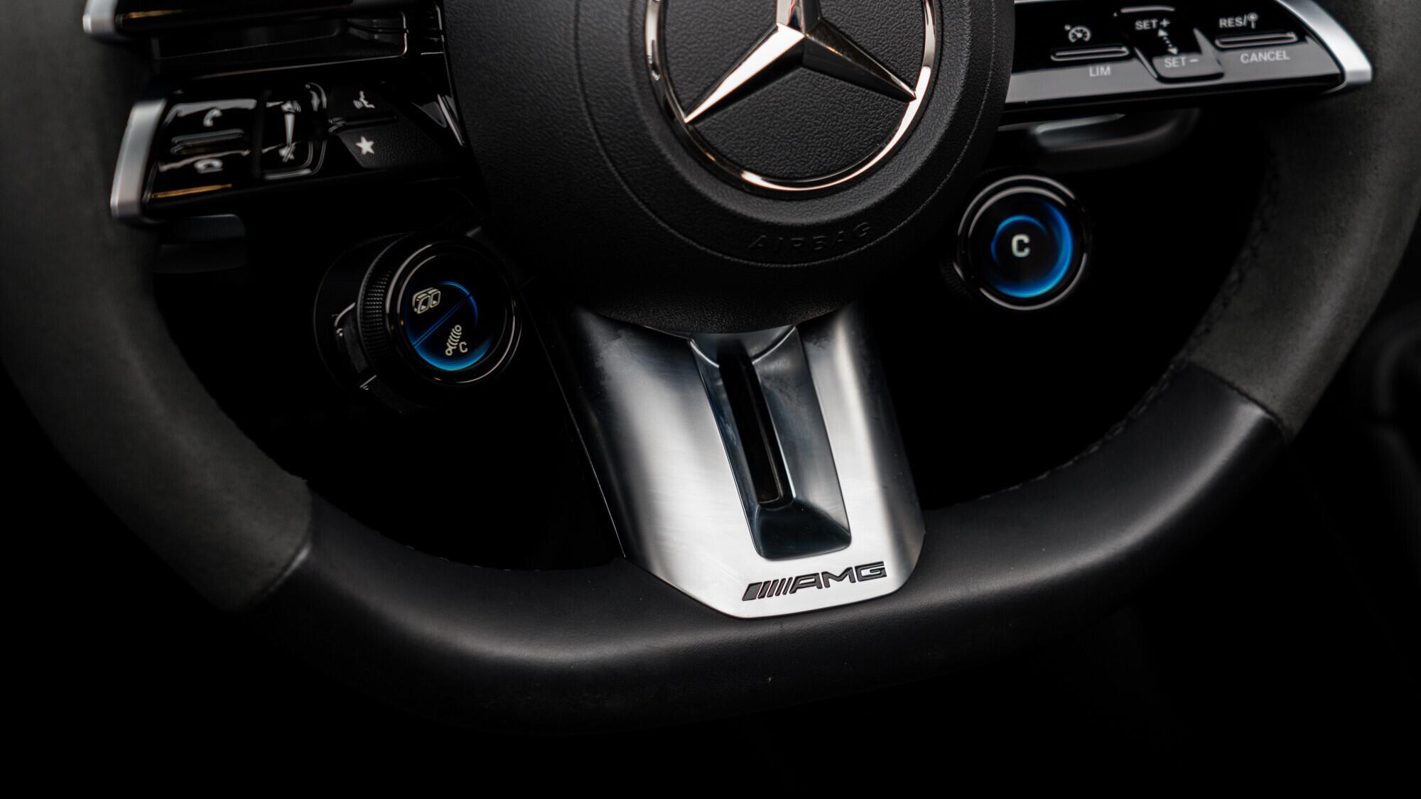 Mercedes-Benz SL view 28