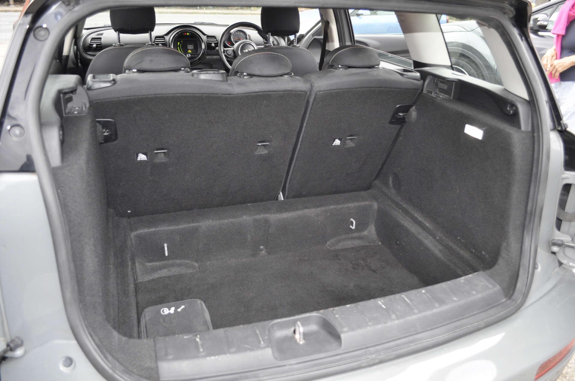 Mini Clubman view 18
