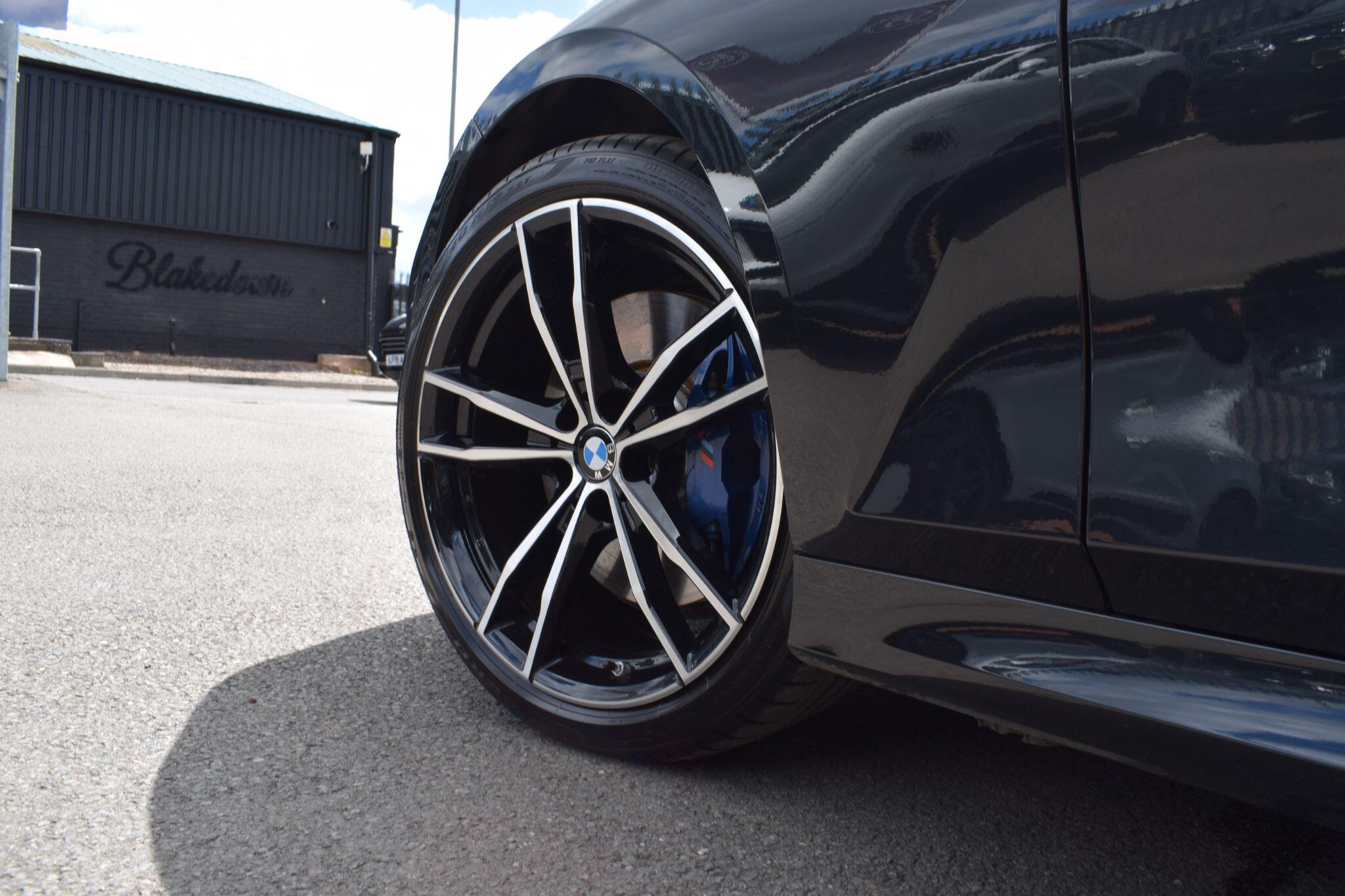 BMW 3 Series view 45