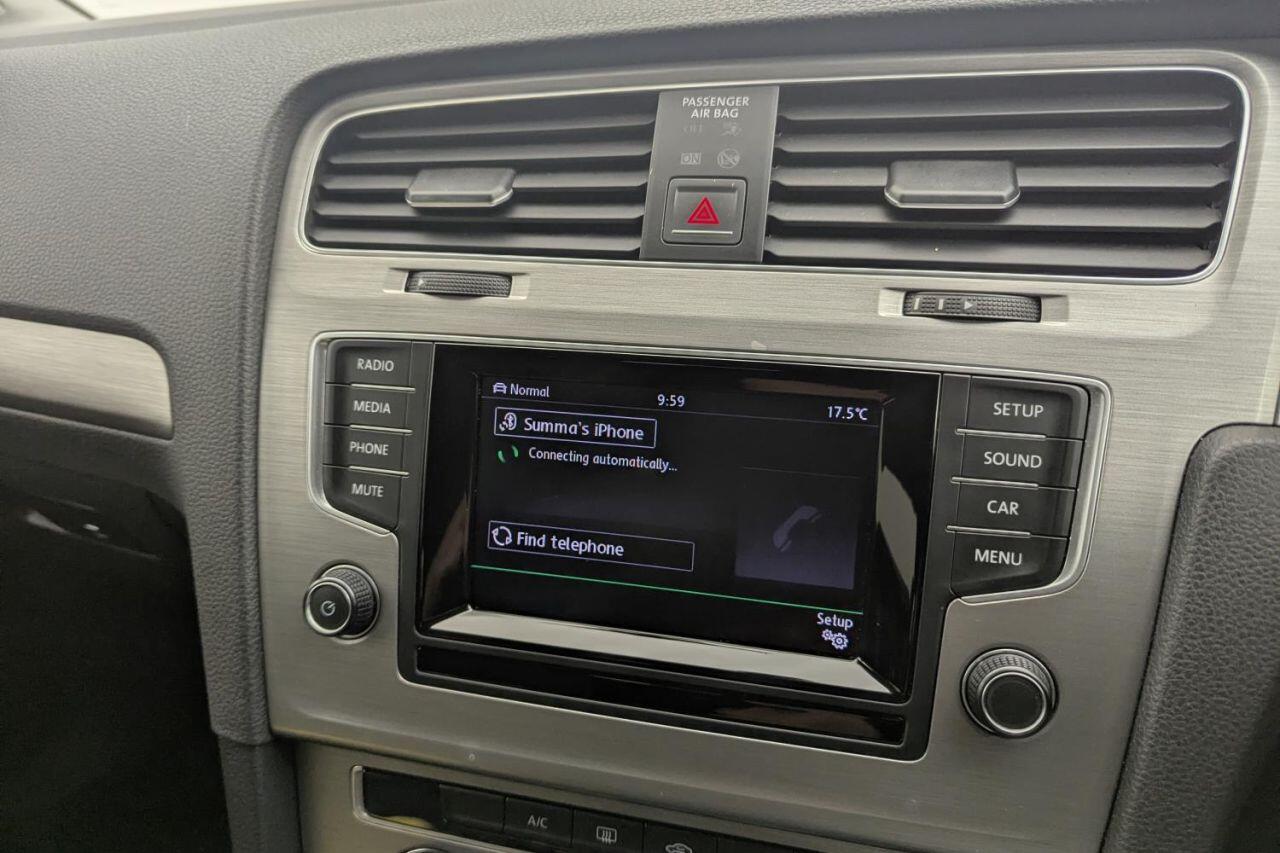 Volkswagen Golf view 23