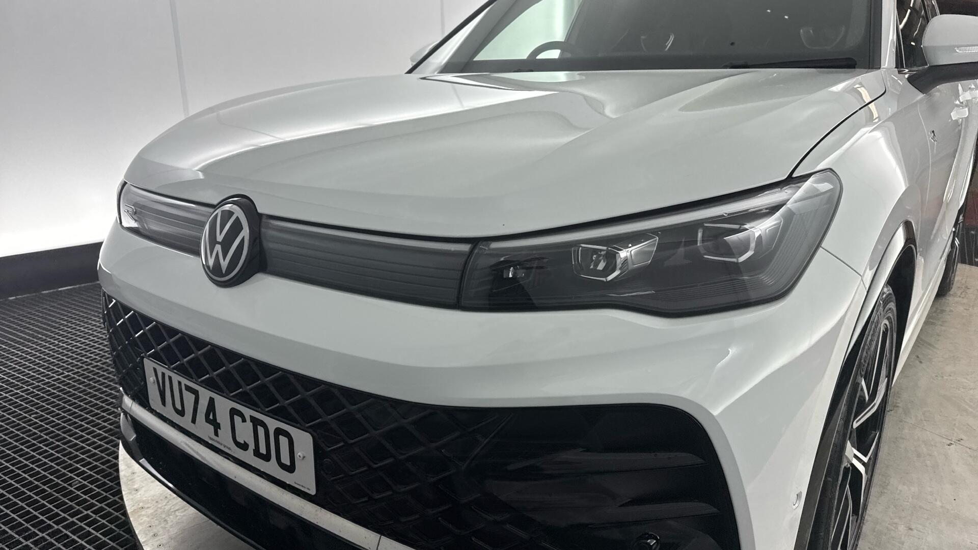 Volkswagen Tiguan view 23