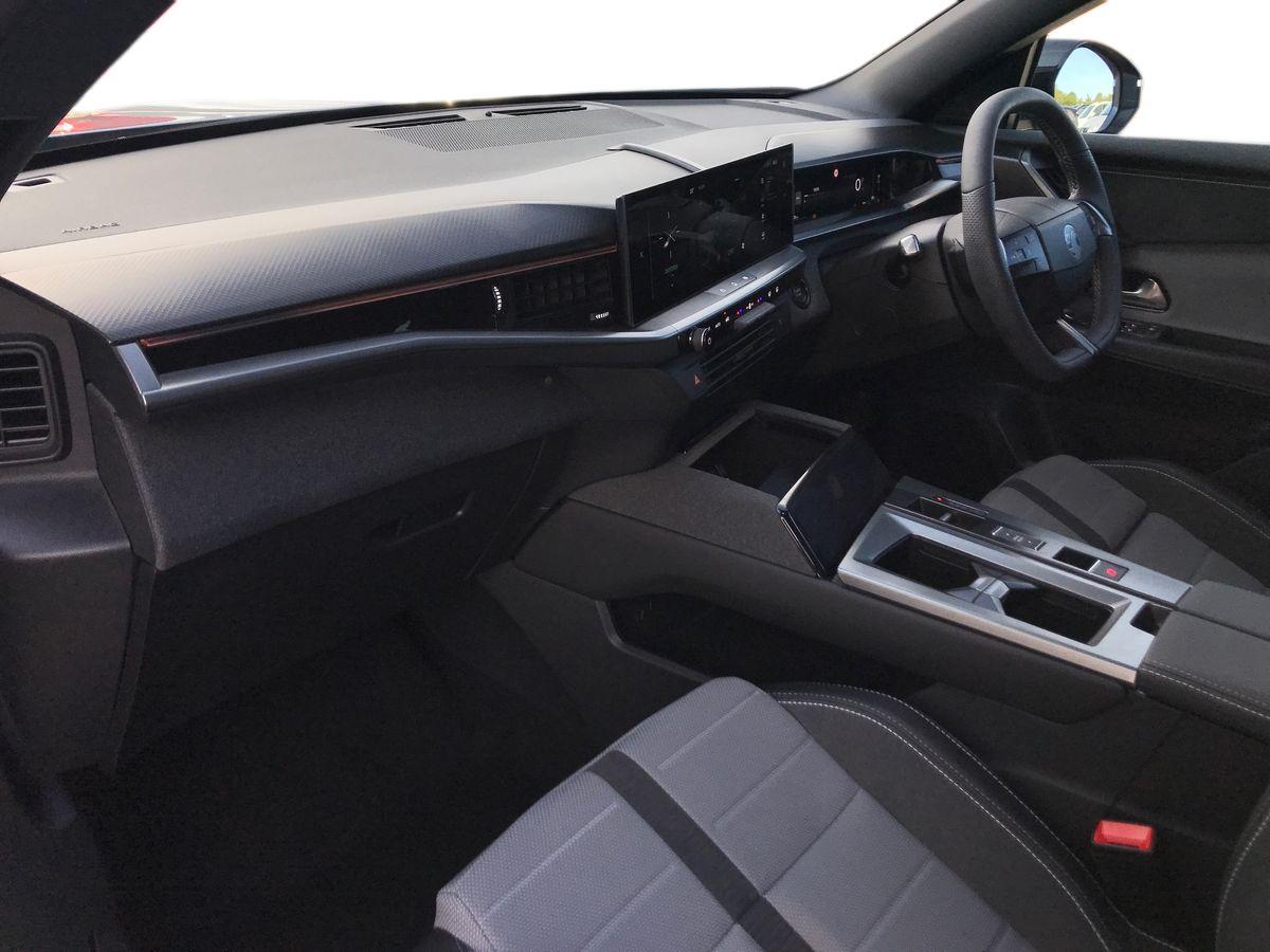 Vauxhall Grandland view 5