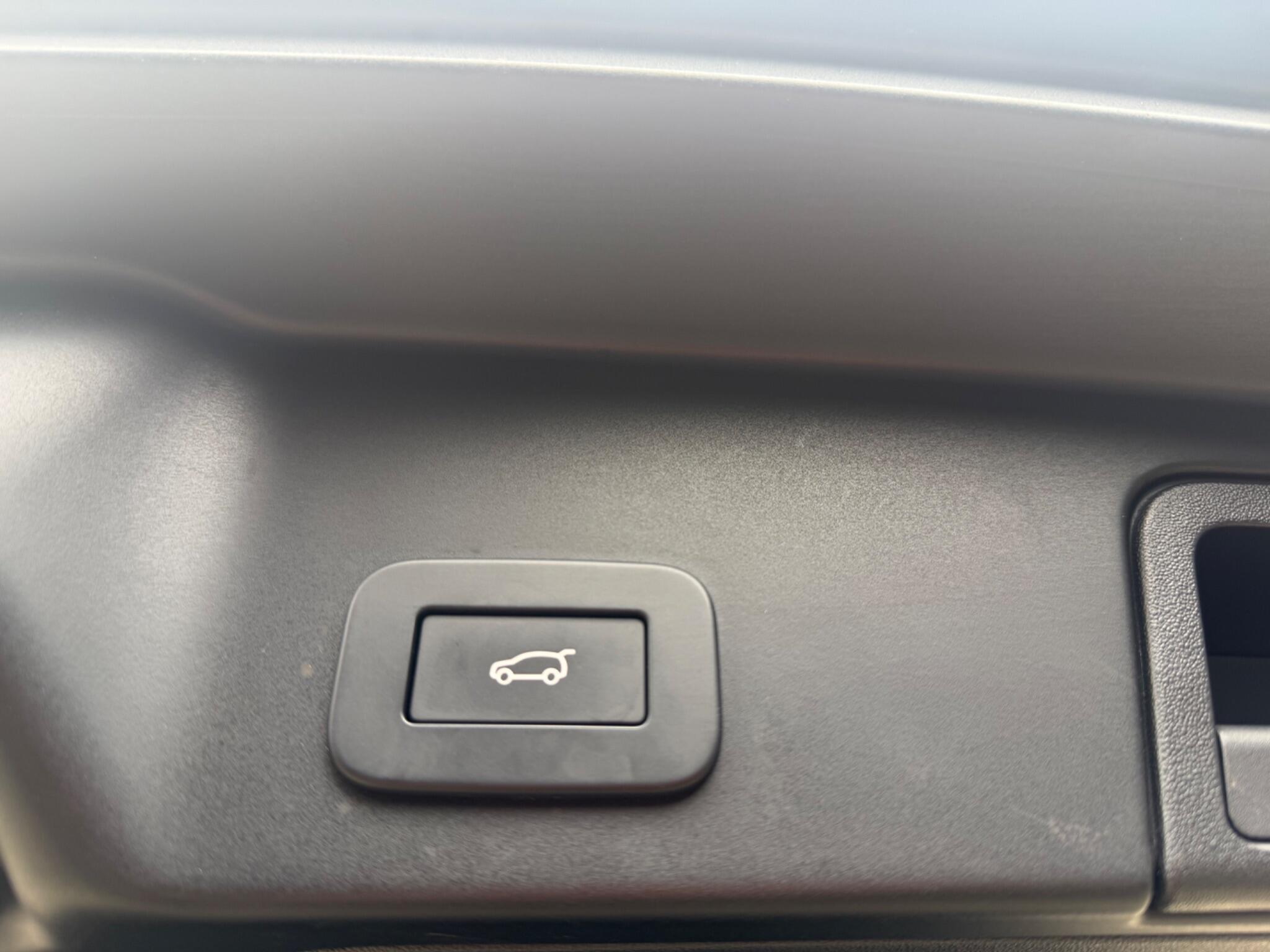 Land Rover Range Rover Evoque view 35