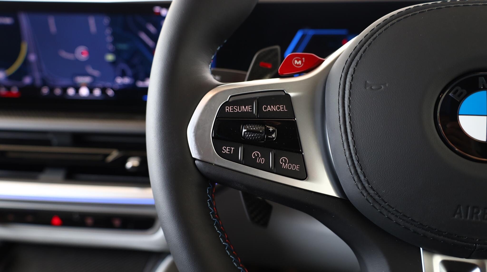BMW XM view 17