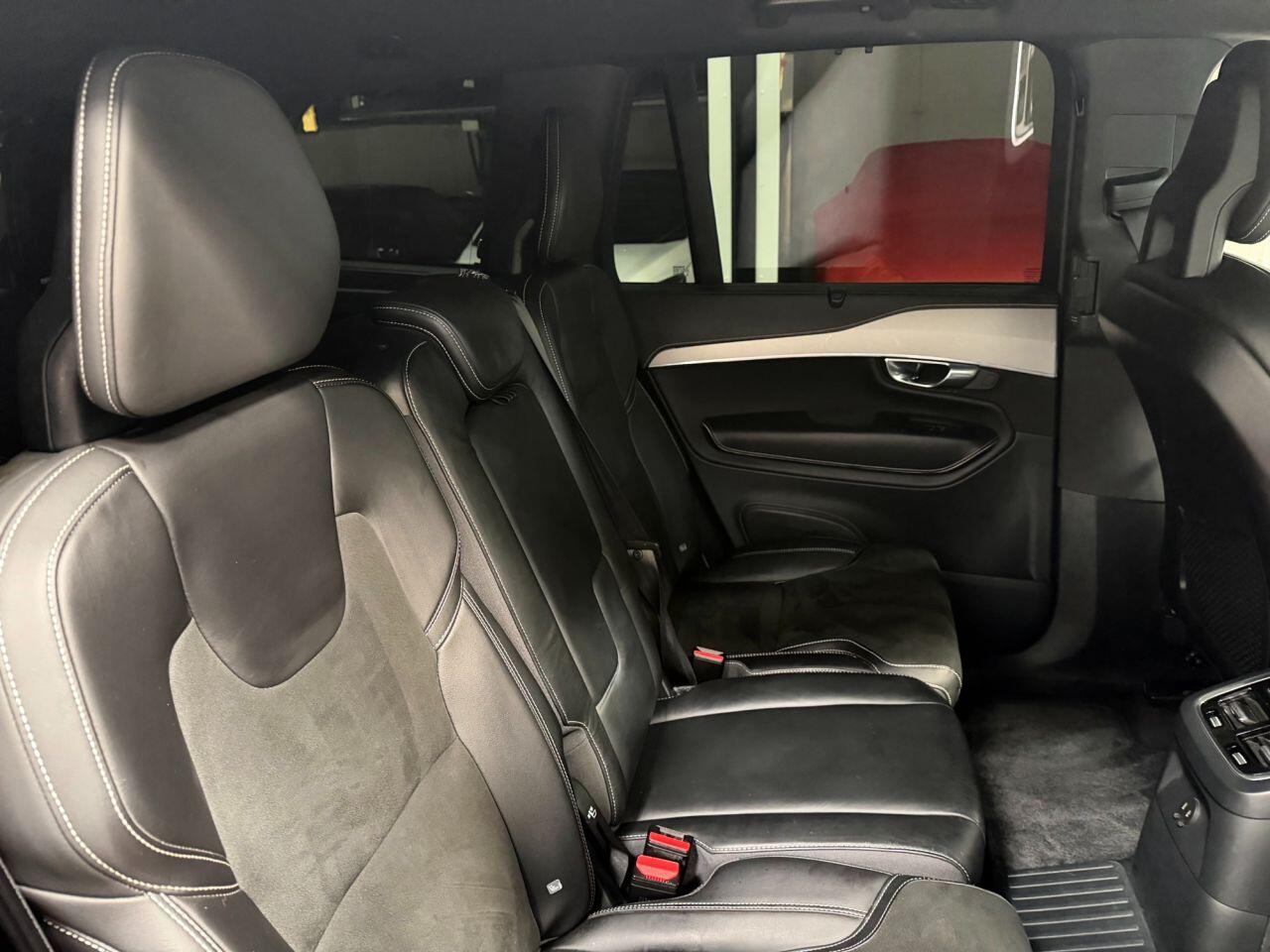 Volvo XC90 view 34
