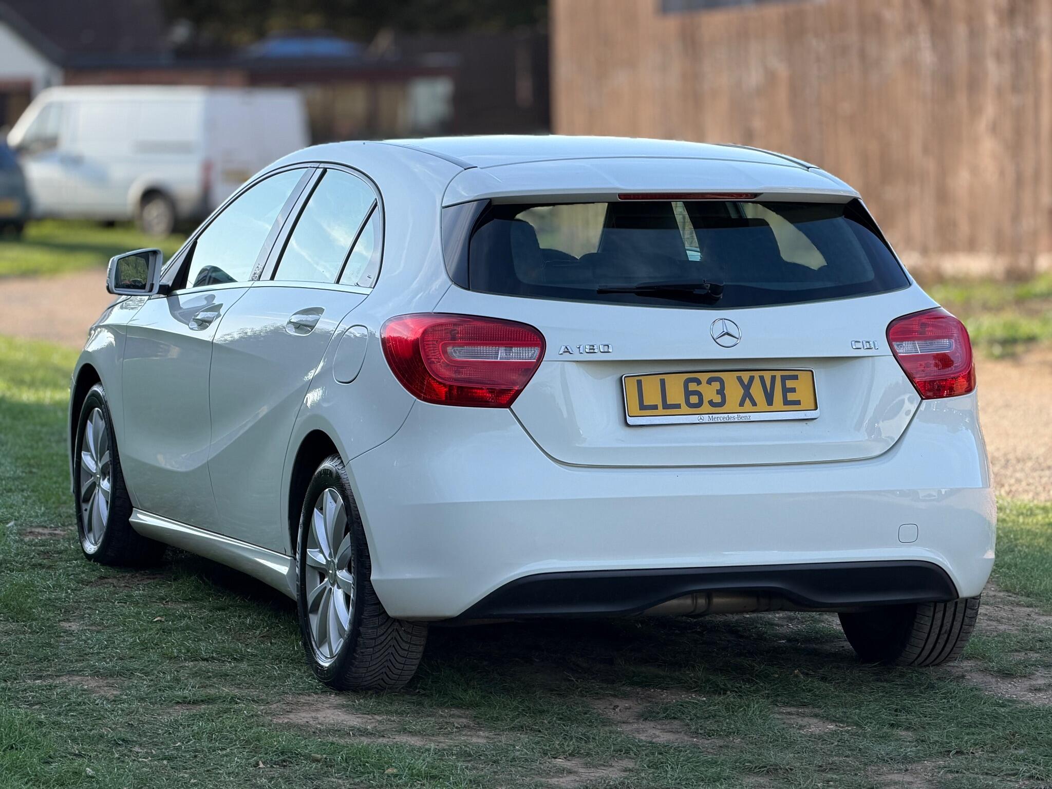 2013 Mercedes-Benz A Class 1.5 A180 CDI SE Euro 5 (s/s) 5dr image 10