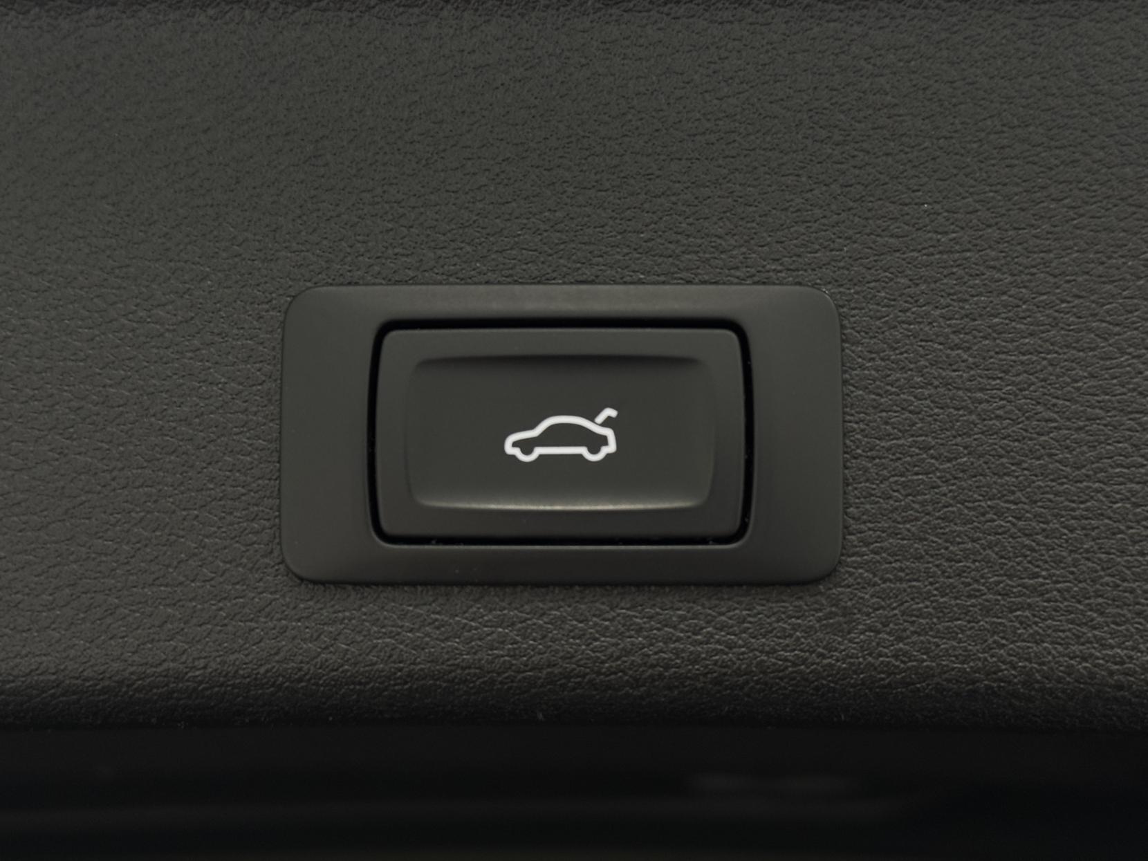 Audi S4 Avant view 61