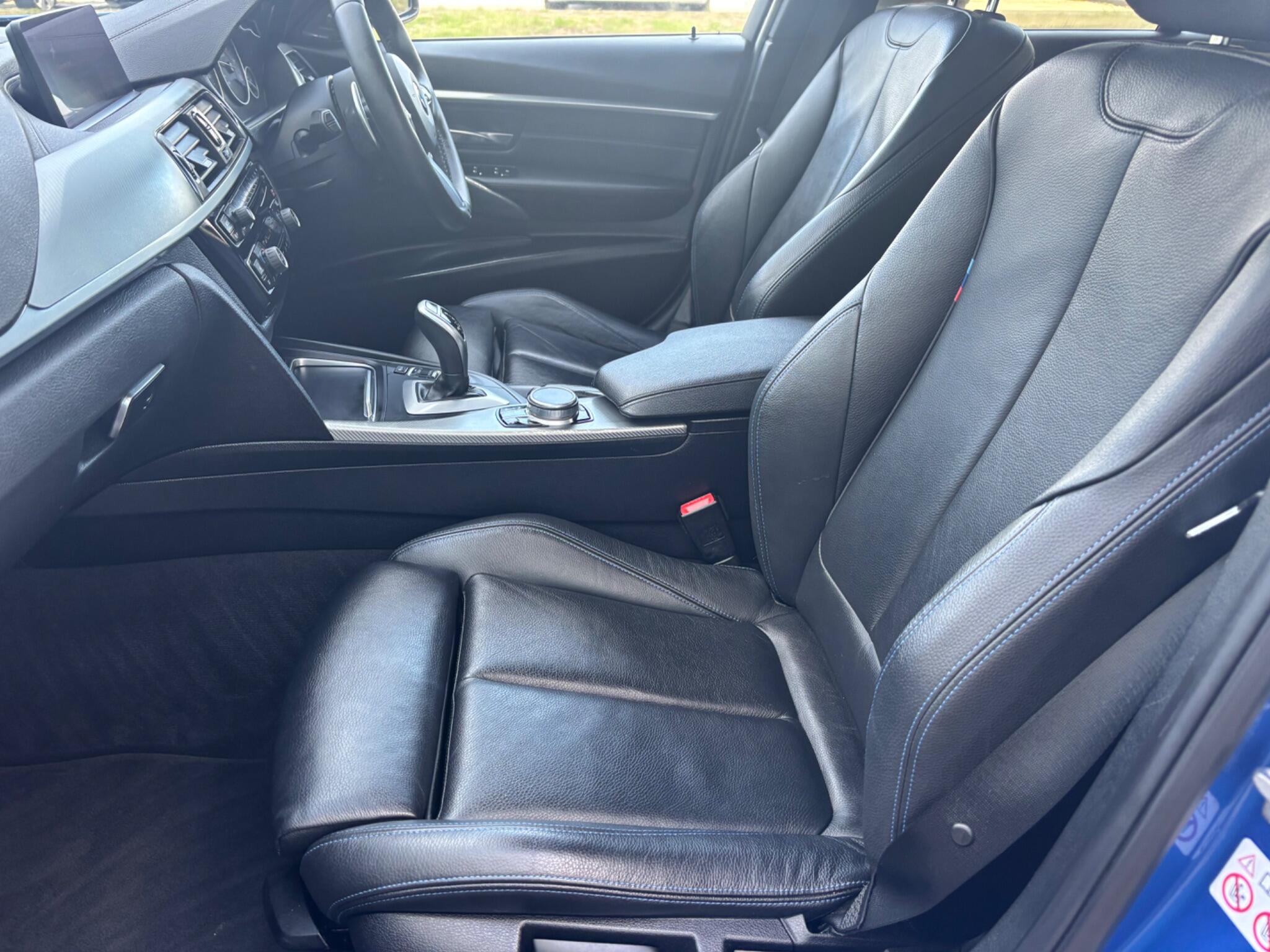 BMW 3 Series view 31