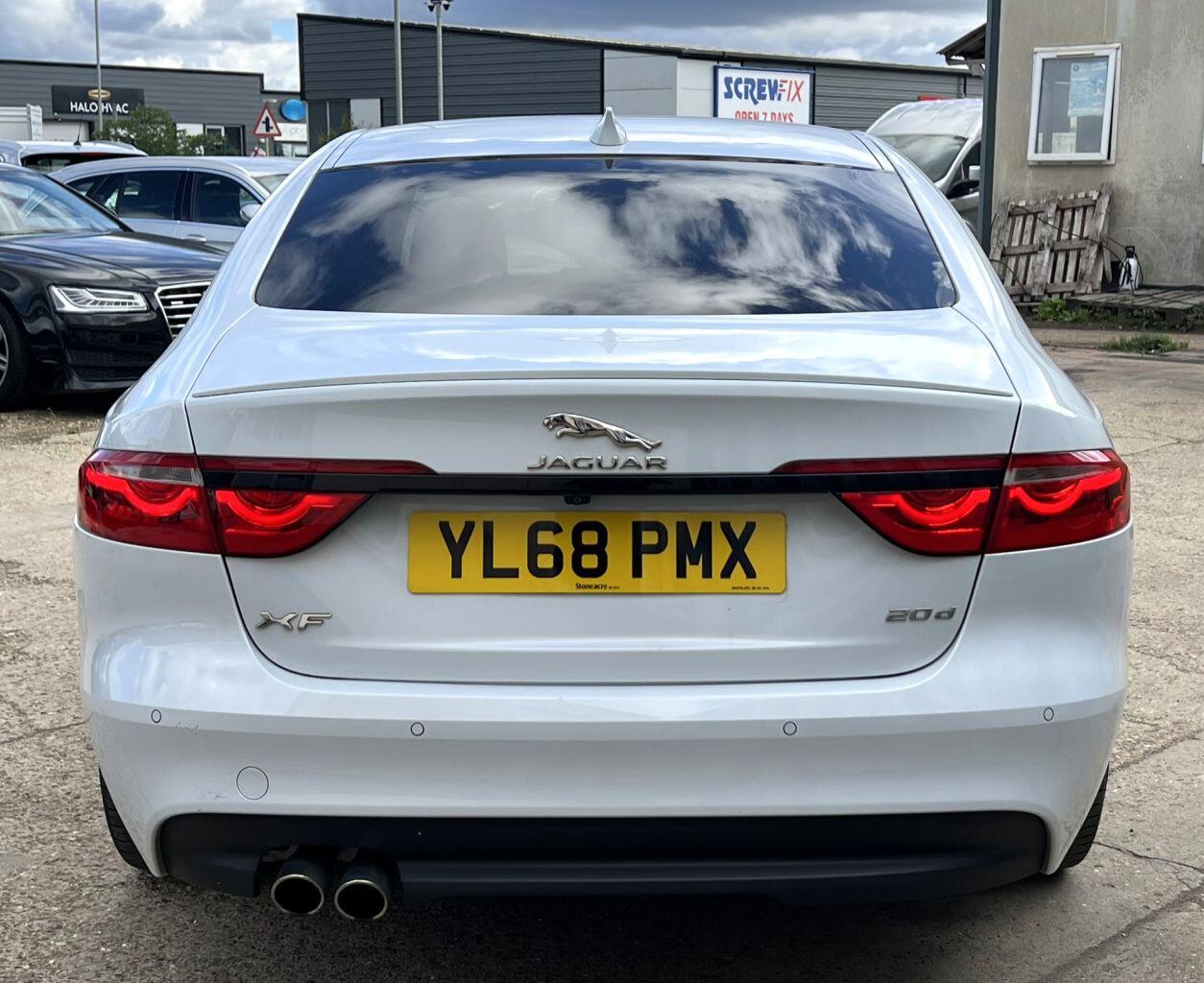 Jaguar XF view 6