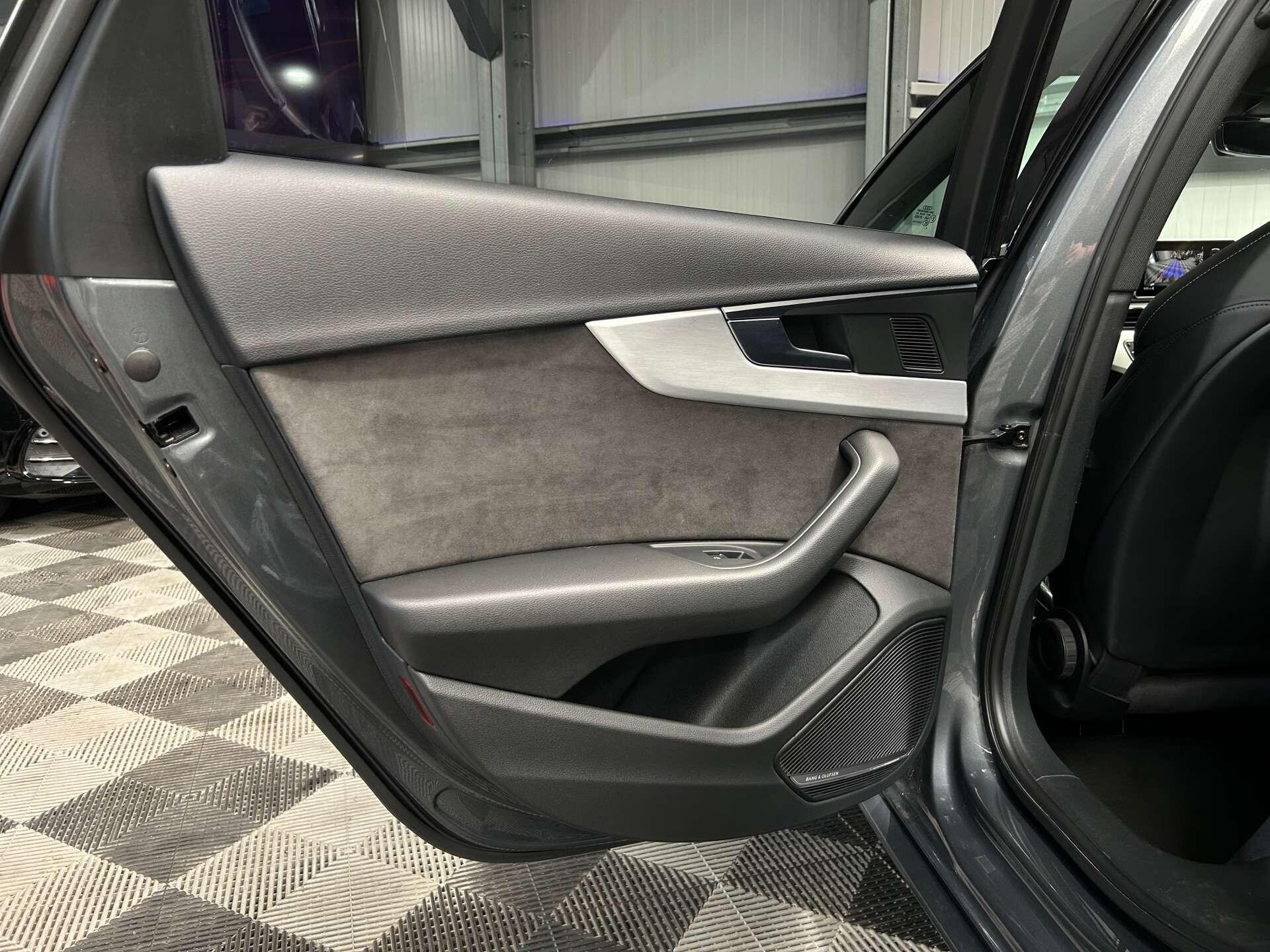Audi A4 view 25