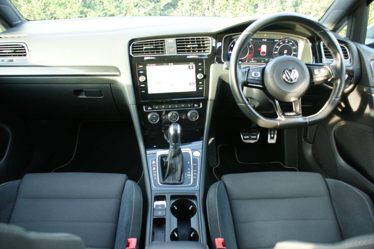 Volkswagen Golf view 3