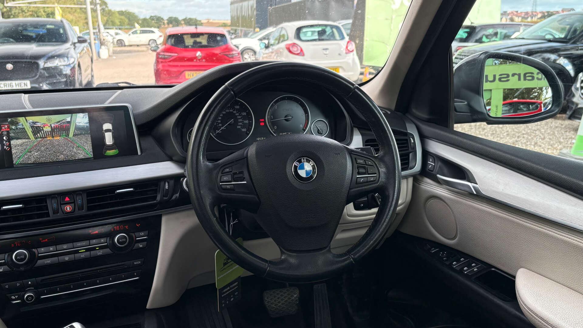 BMW X5 view 21