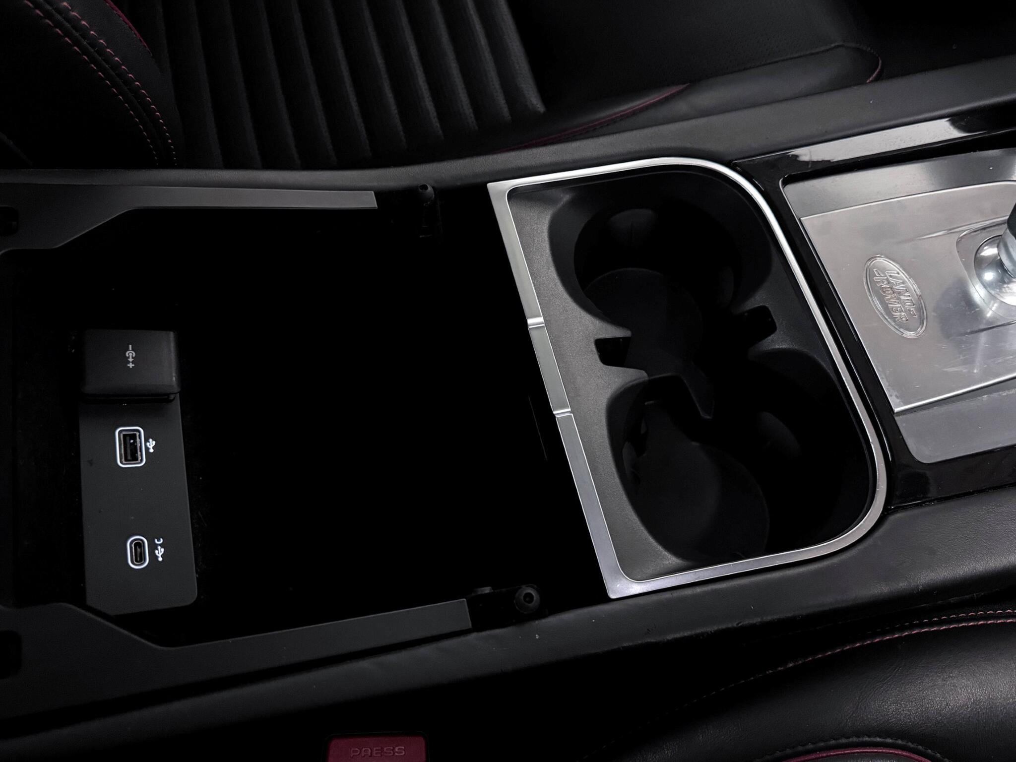 Land Rover Discovery Sport view 27