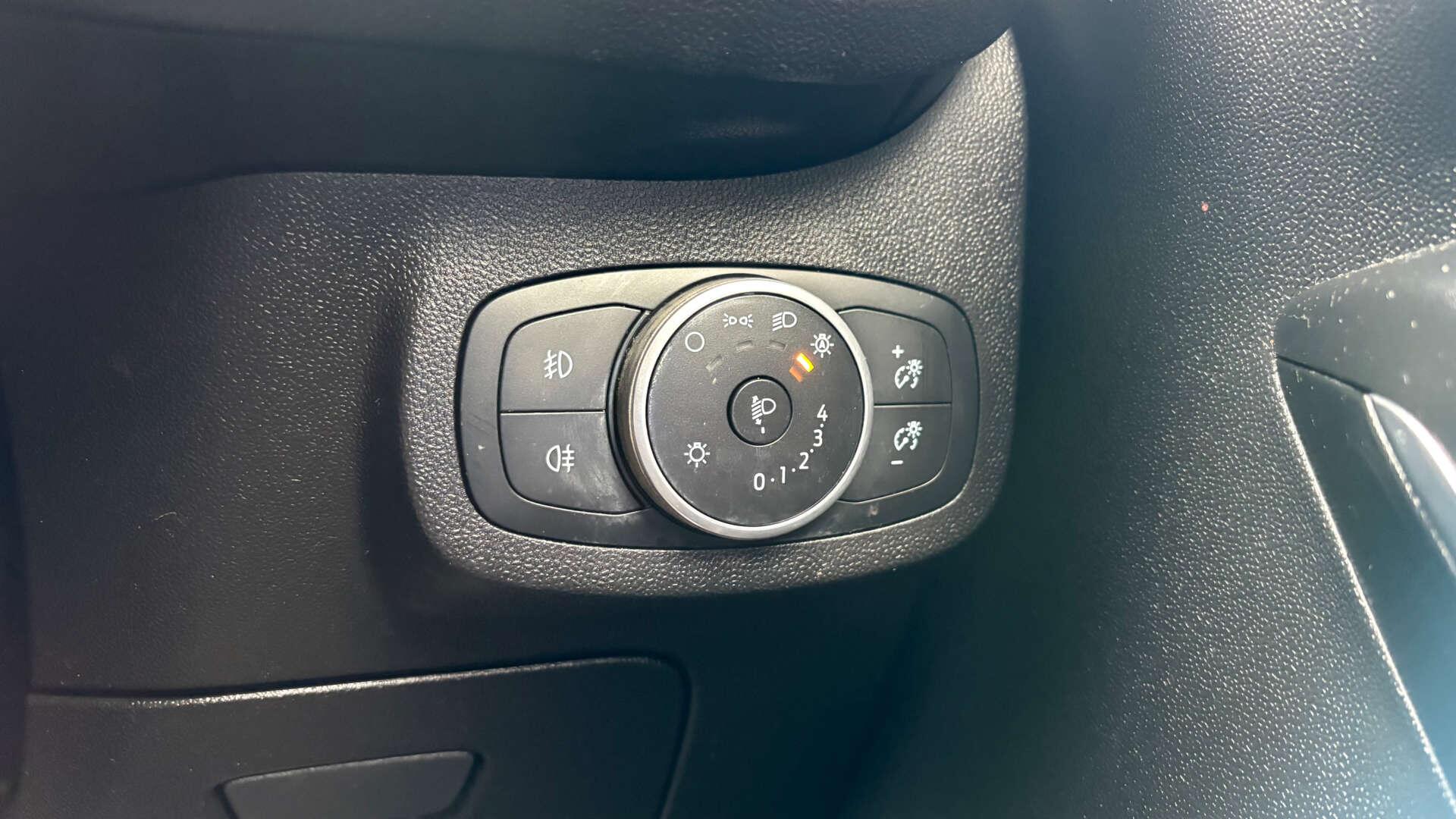 Ford Fiesta view 23