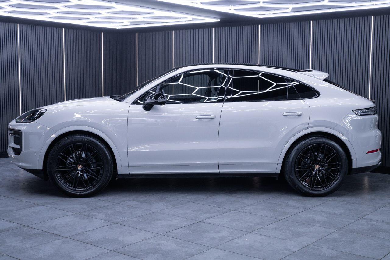 Porsche Cayenne view 7
