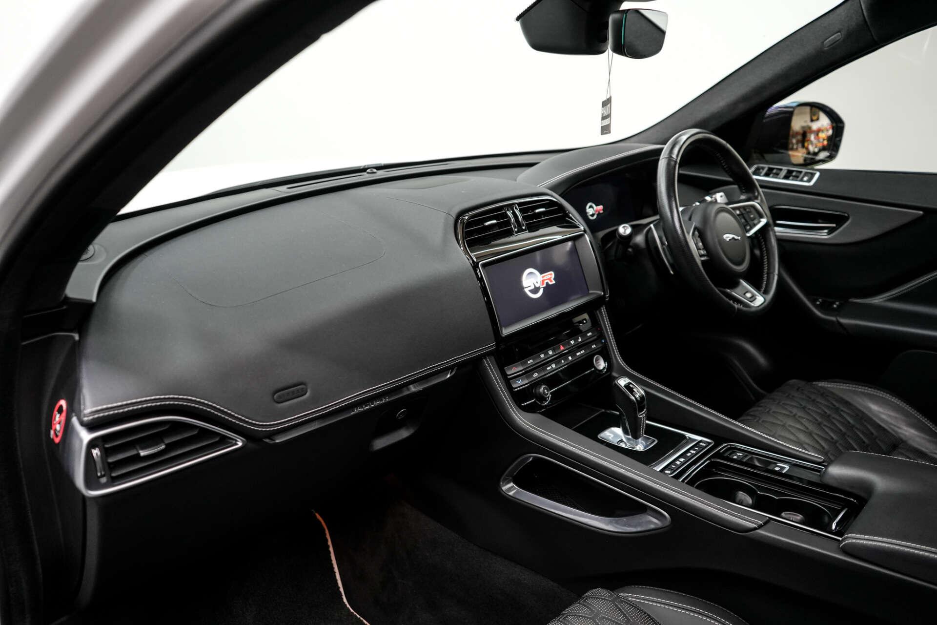 Jaguar F-Pace view 15