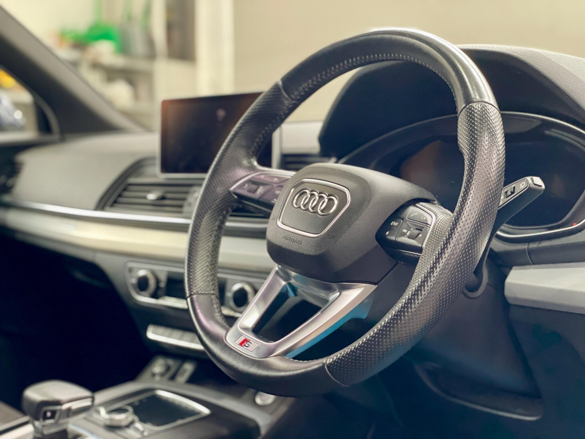 Audi Q5 view 38