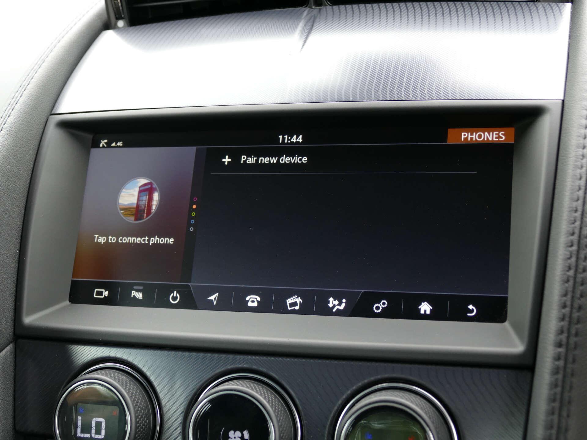Jaguar F-Type view 40