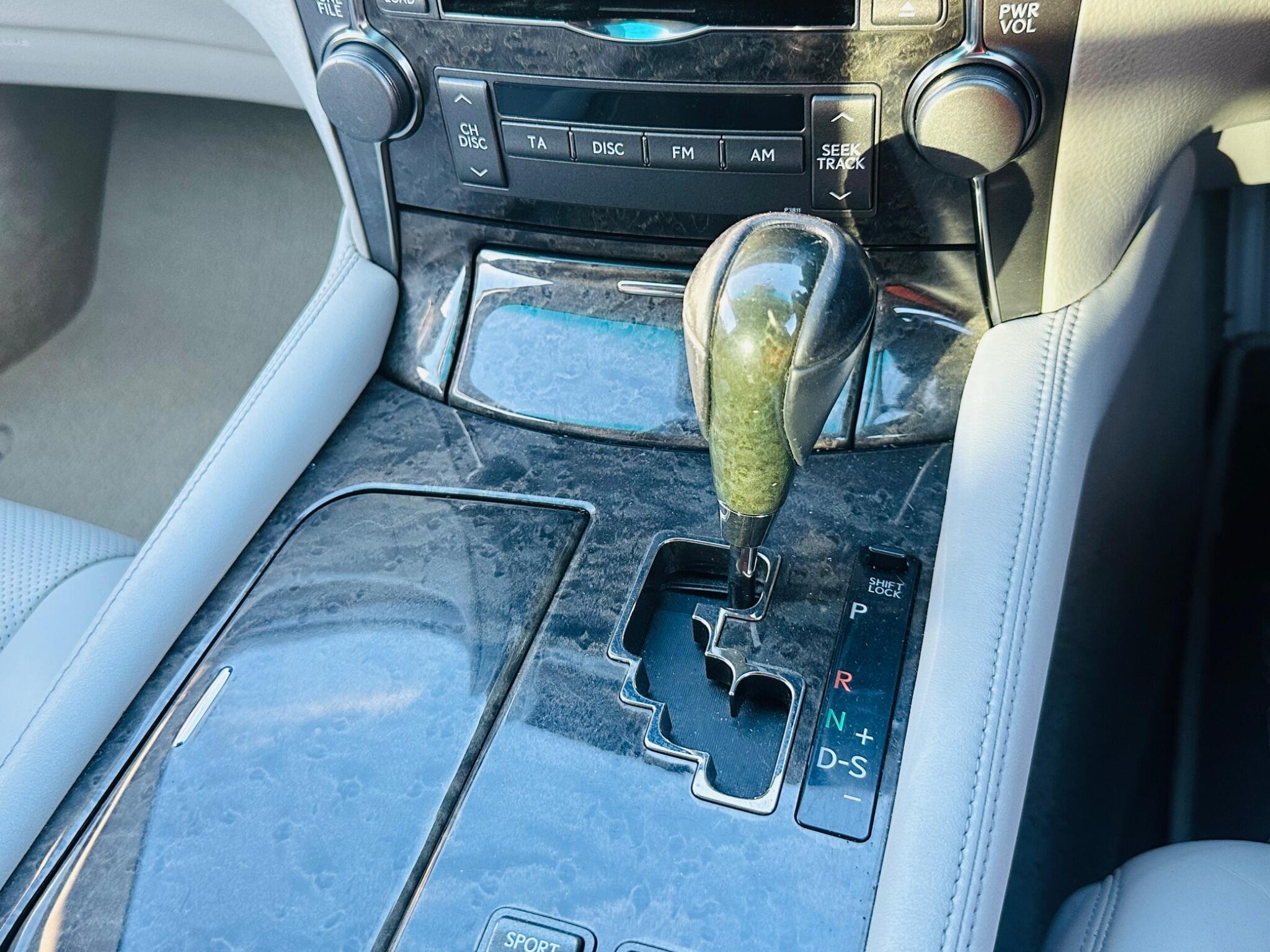 Lexus LS view 49