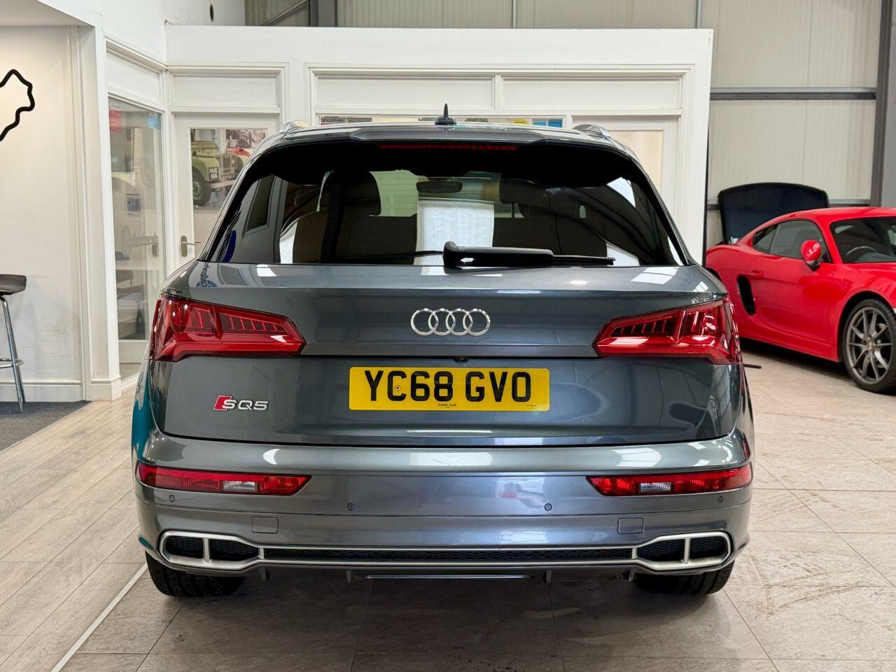 Audi SQ5 view 17