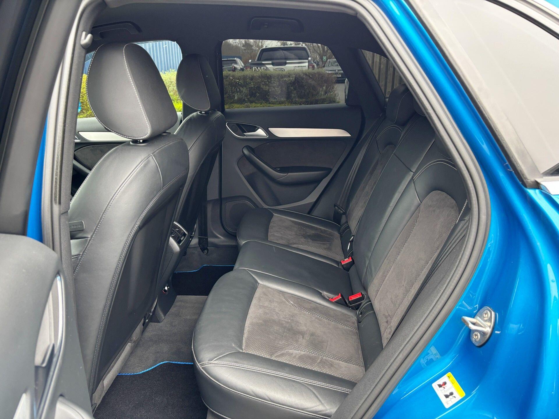 Audi Q3 view 26