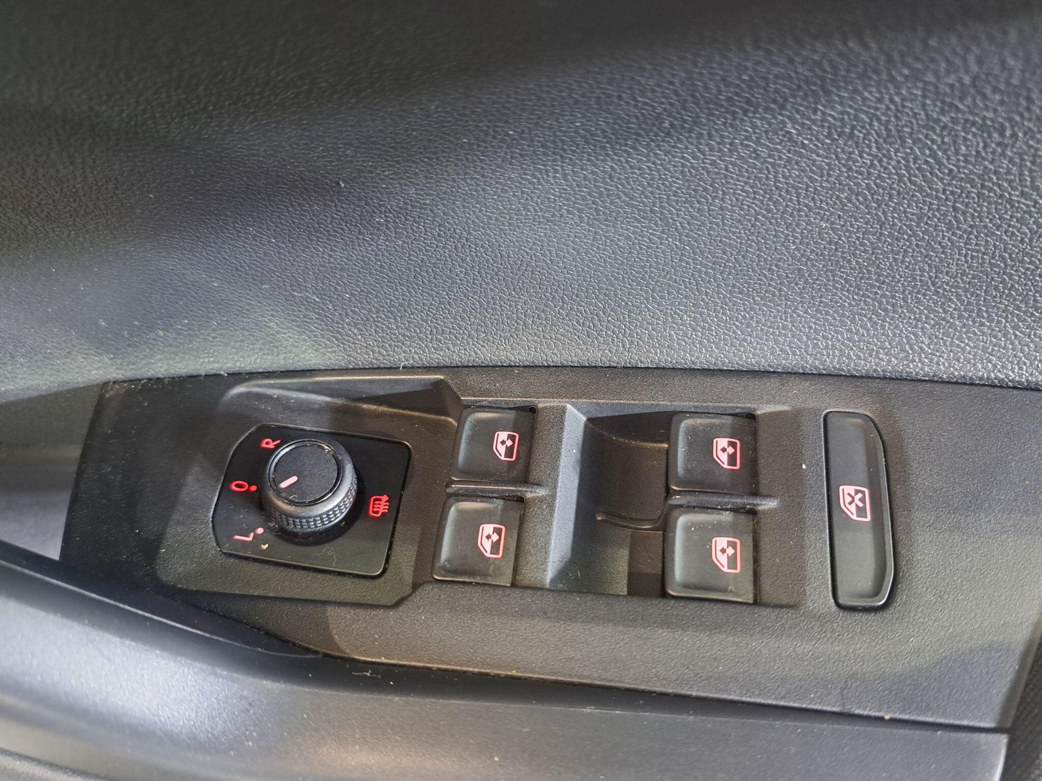 Volkswagen Polo view 25