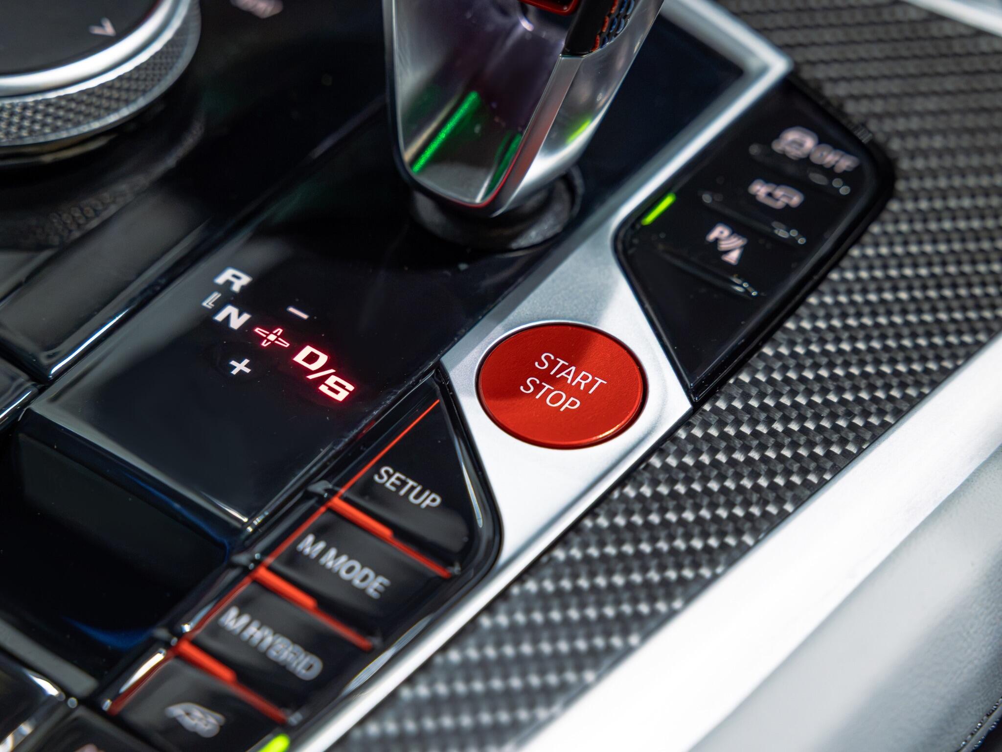 BMW XM view 24