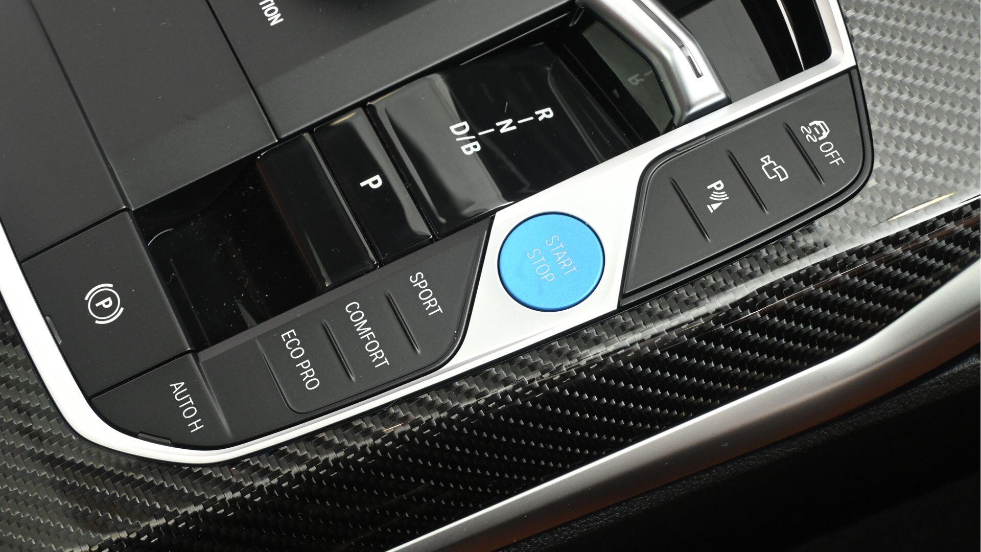 BMW i4 view 29