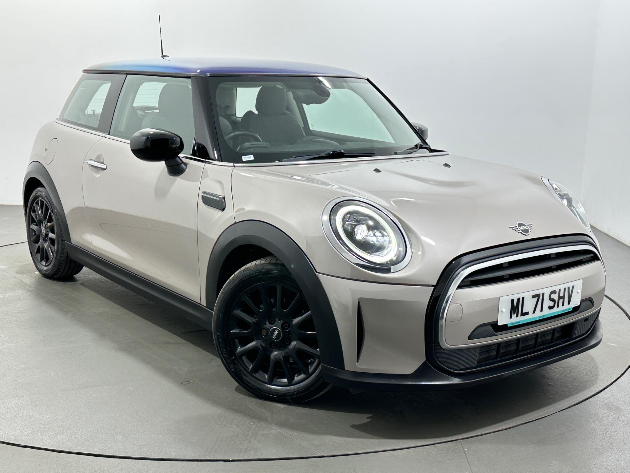 Mini Hatch view 50