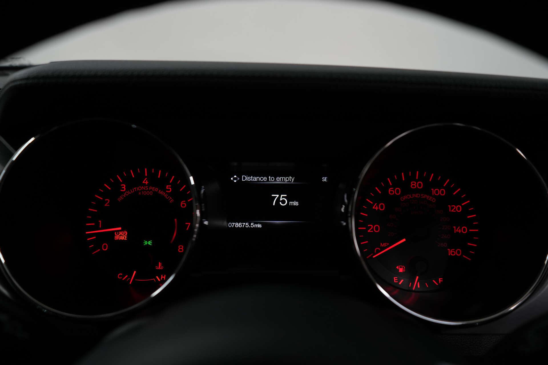 Ford Mustang view 40