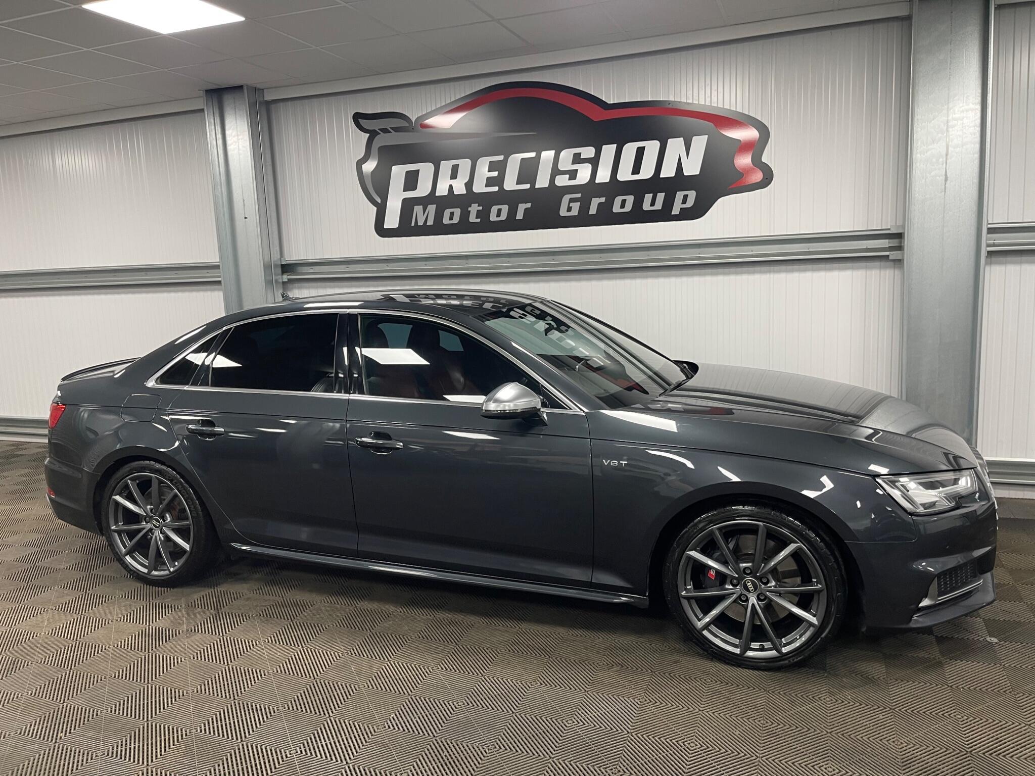 Audi S4 view 26
