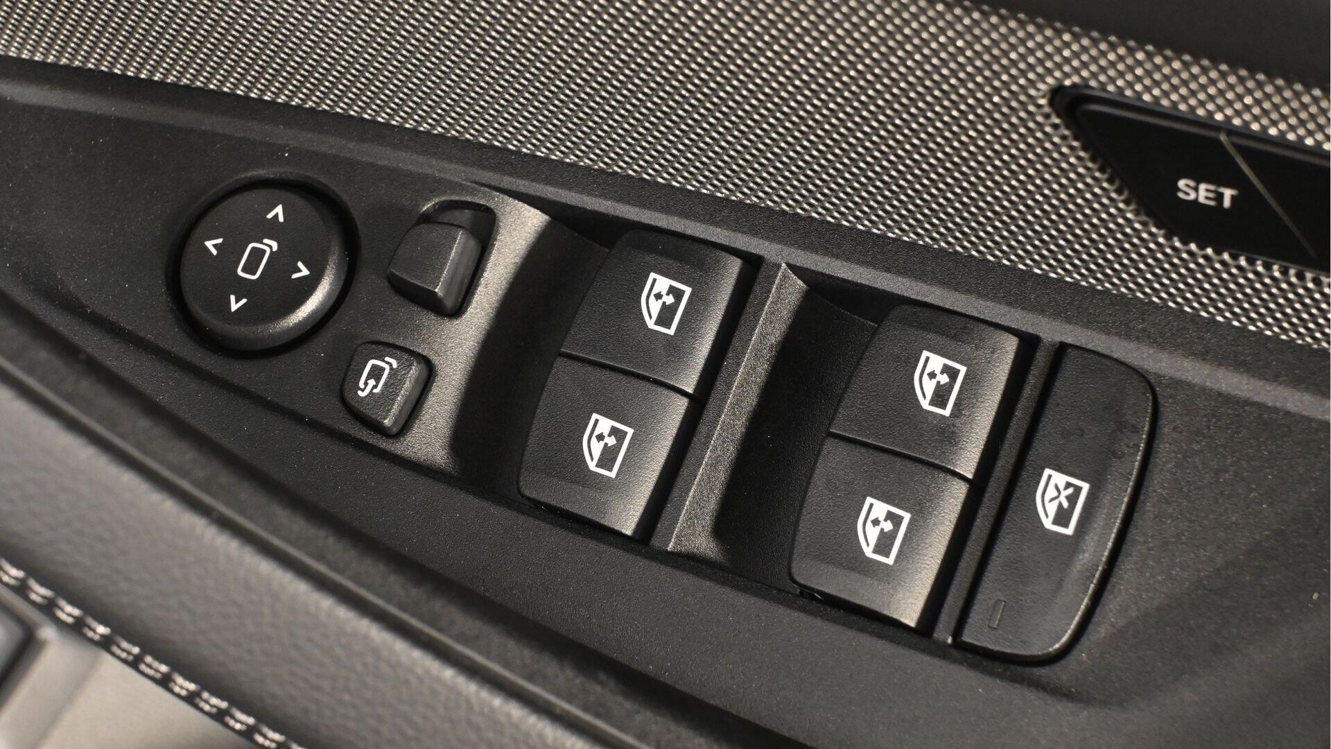 BMW I4 view 32