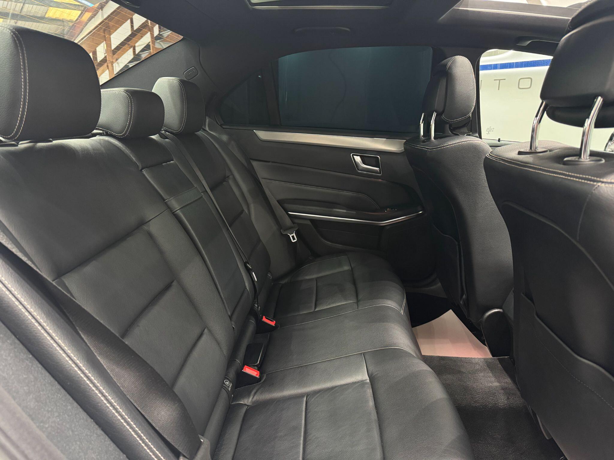 Mercedes-Benz E-Class view 40