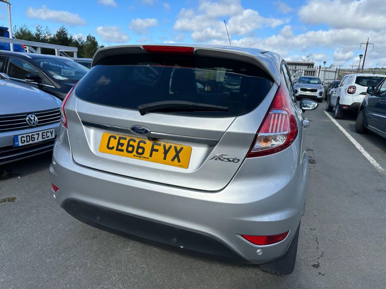 Ford Fiesta view 24