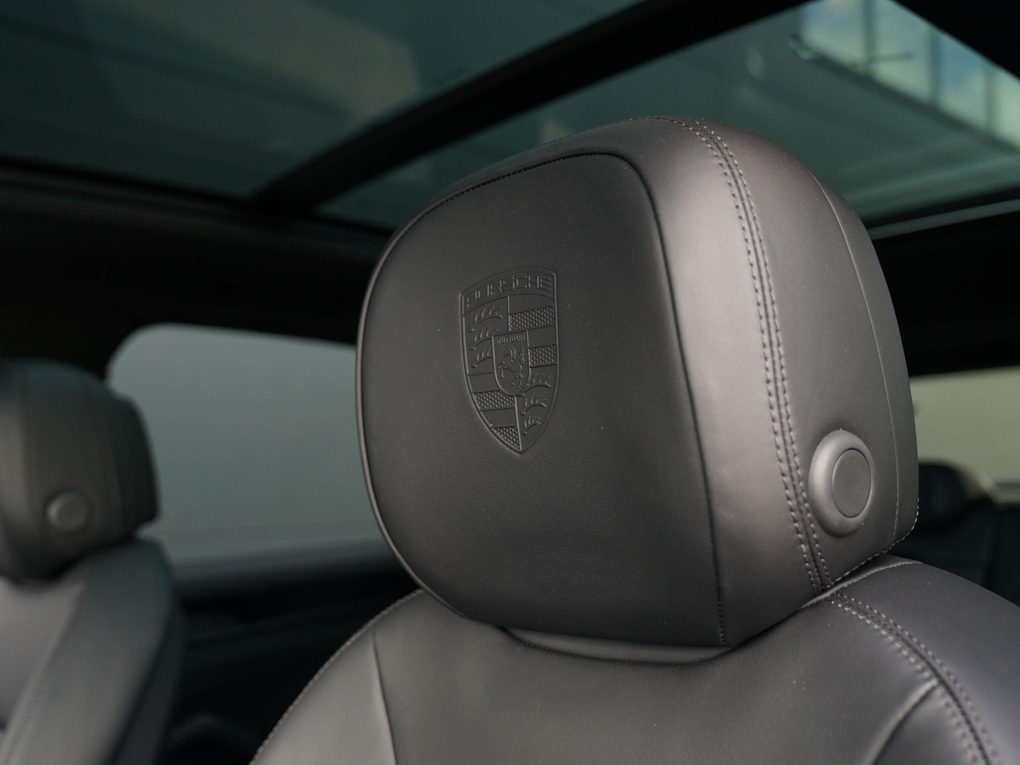 Porsche Cayenne view 71
