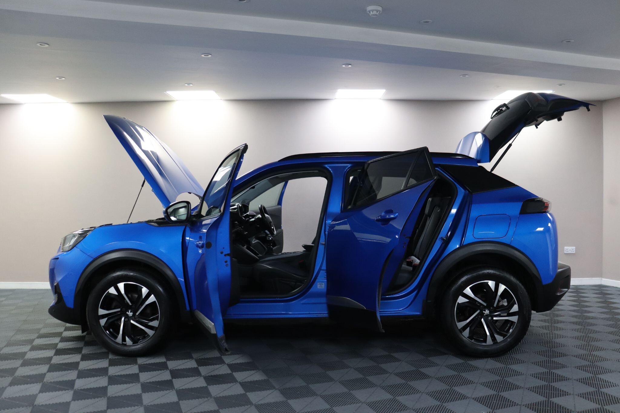 Peugeot 2008 view 6