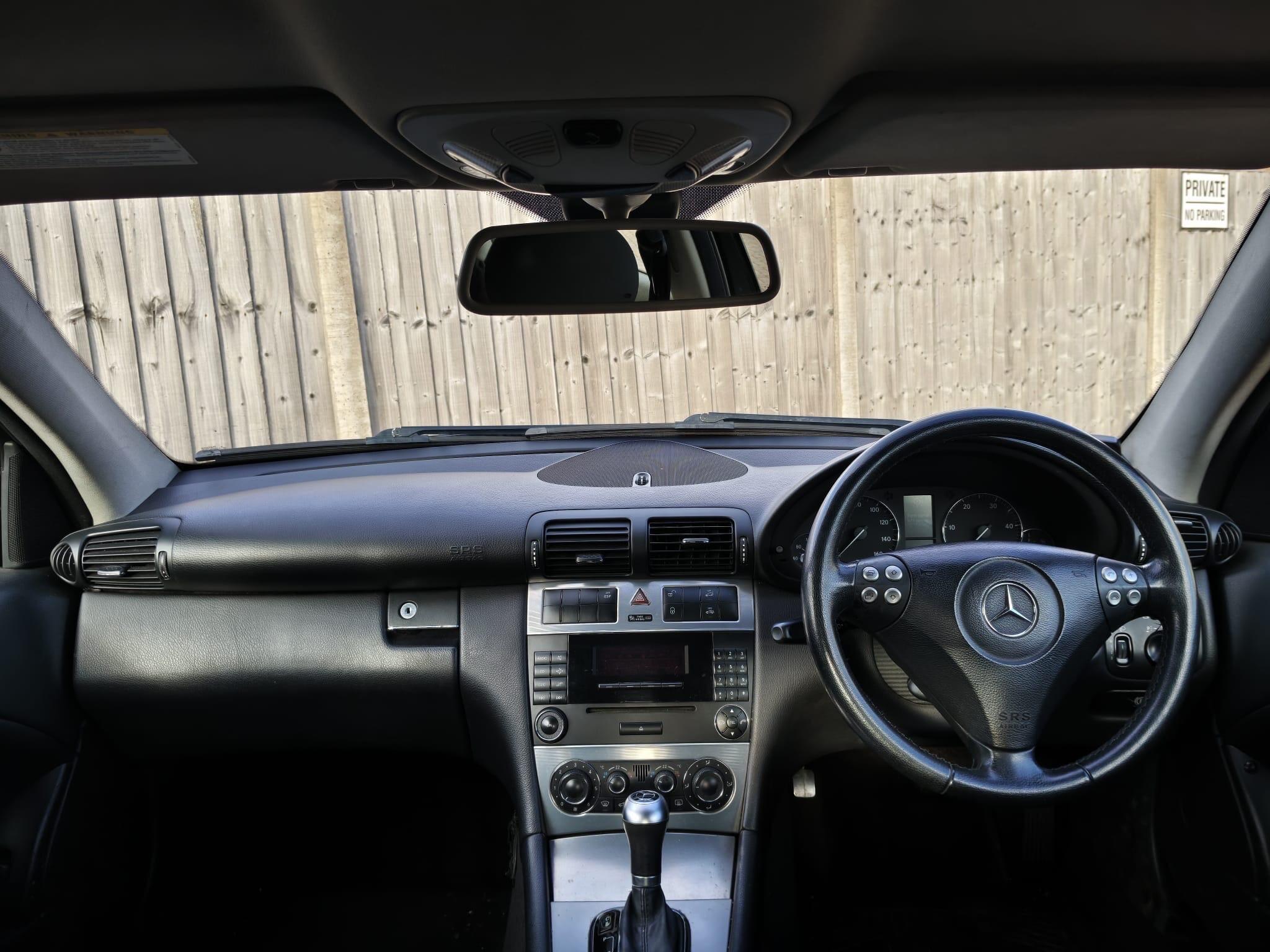 Mercedes-Benz C-Class view 15