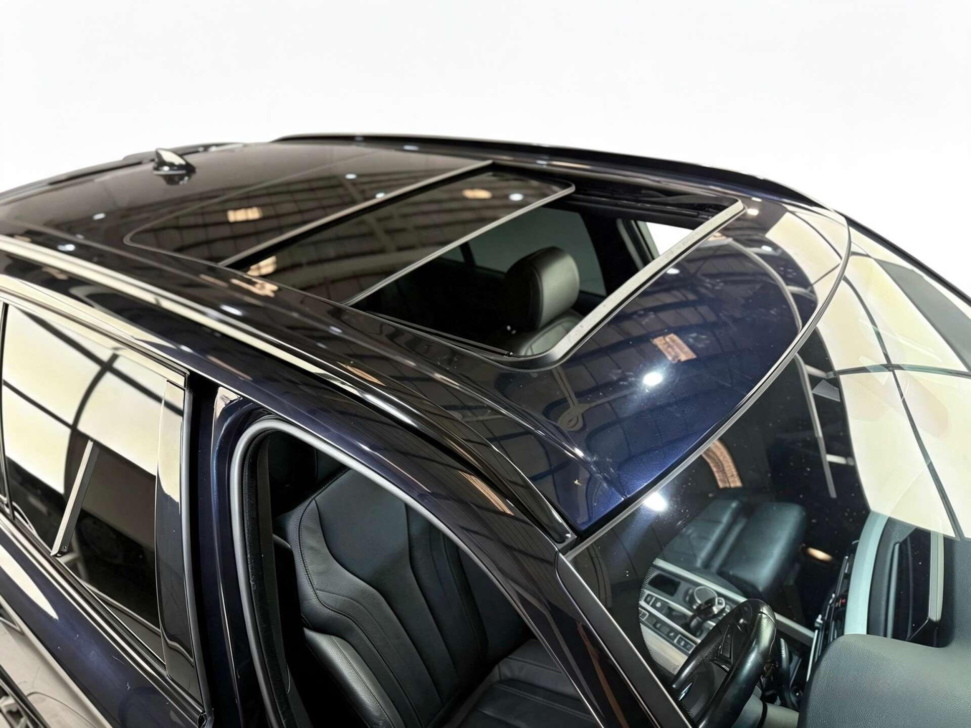 BMW X5 view 5