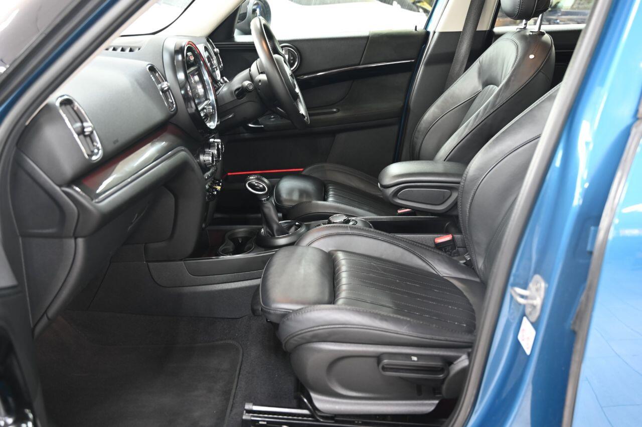 MINI Countryman view 14
